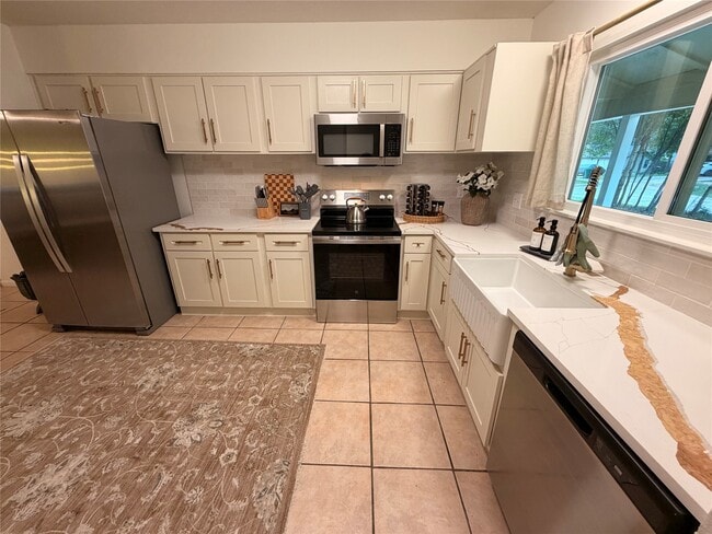 Photo - 1 Laurel Oak Pl