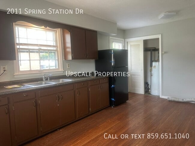 Photo - 2011 Spring Station Dr