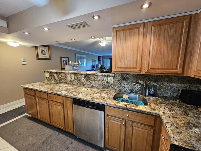 Photo - 2800 N Palm Aire Dr Condo Unit 104