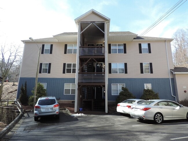 Highland Woods Apartments