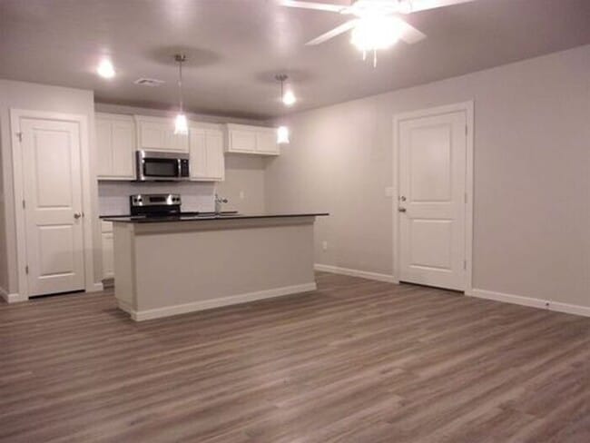 3 Bed 2 Bath 2 Car Duplex in Chisholm Creek NW OKC