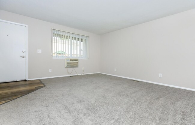 Photo - Summertree 7701 Sharon Dr