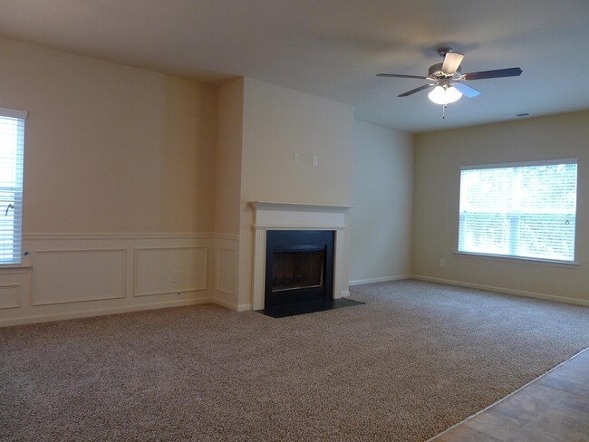 Photo - 3135 Englewood Dr