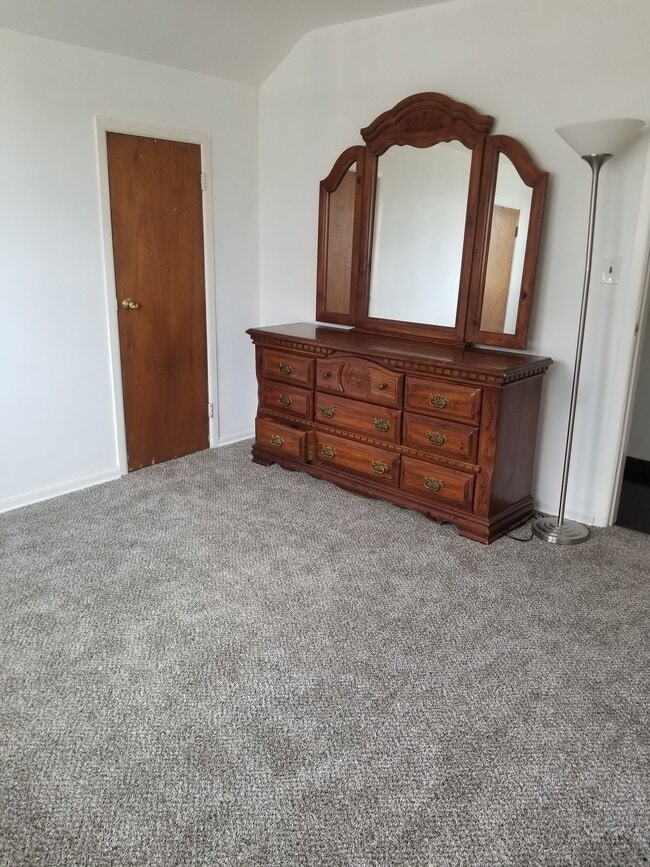 master bedroom - 78 Marina Rd Unit 2