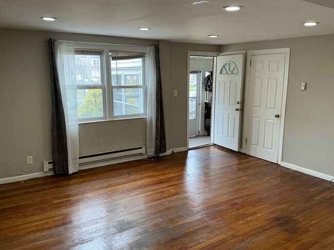 Photo - 768 Audrey Dr Unidad 2 1FL