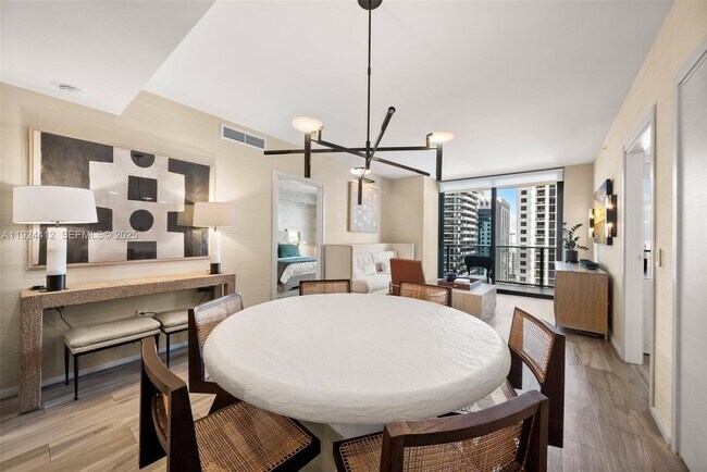 Building Photo - 801 S Miami Ave Unit 2110