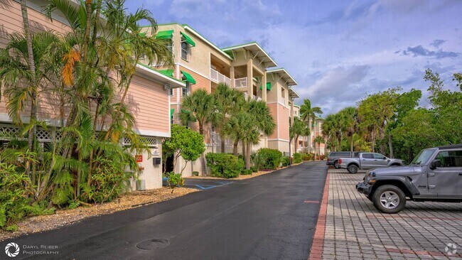 Building Photo - 925 White St Unit Painted Sky Rental