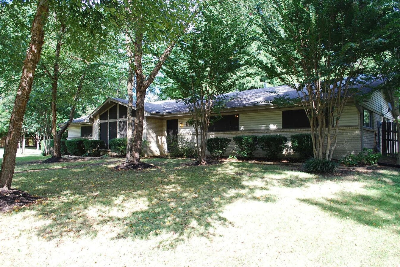 CHARMING GERMANTOWN HOME - CHARMING GERMANTOWN HOME