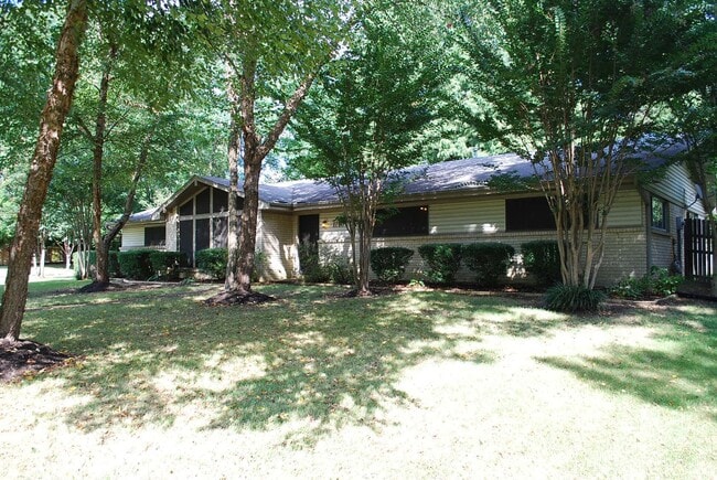 Building Photo - CHARMING GERMANTOWN HOME