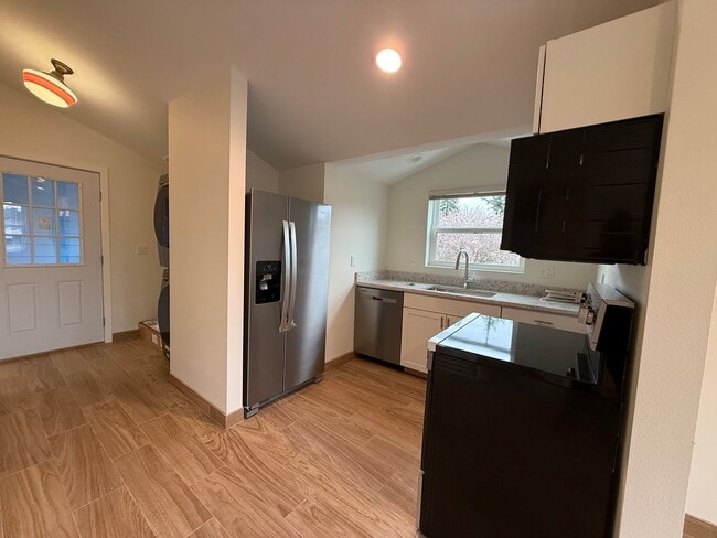 Photo - WG1491* - B Unidad C