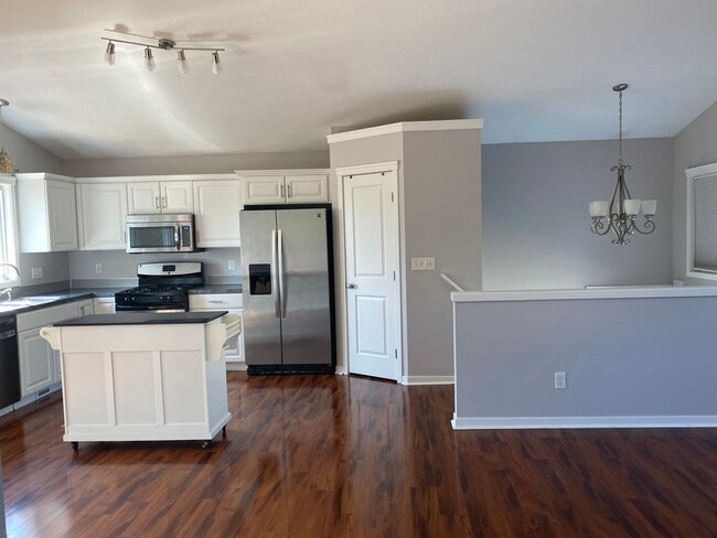 Photo - Spacious 5-Bedroom Home on Quiet Cul-de-Sac – Northeast Grand Rapids – Pet Friendly!
