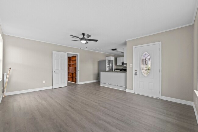 Photo - 5309 Perry Ave