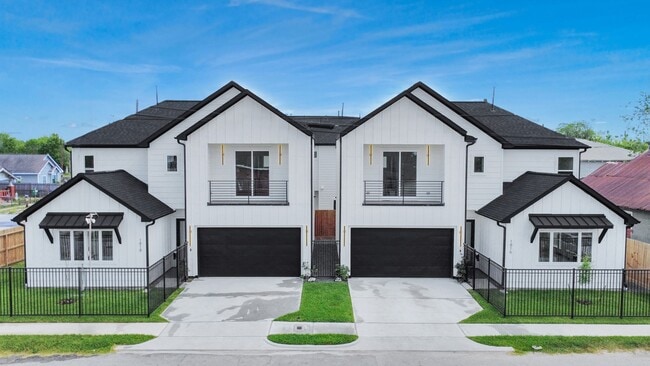 Building Photo - 1818 West St