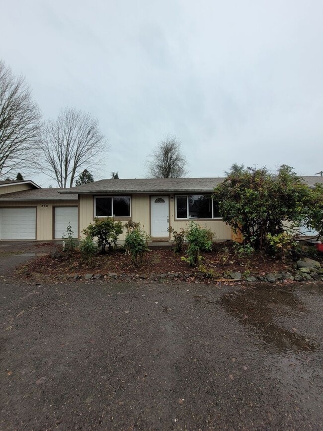 HOO-360-18th - HOO-360-18th Apartment Unit 360-01