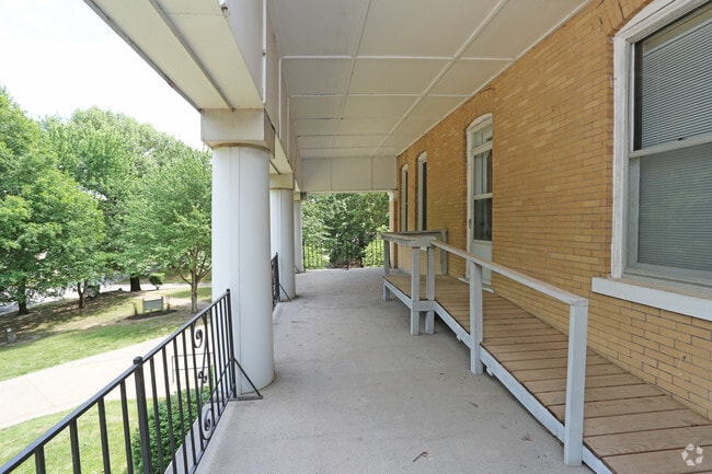Landmark Apartments