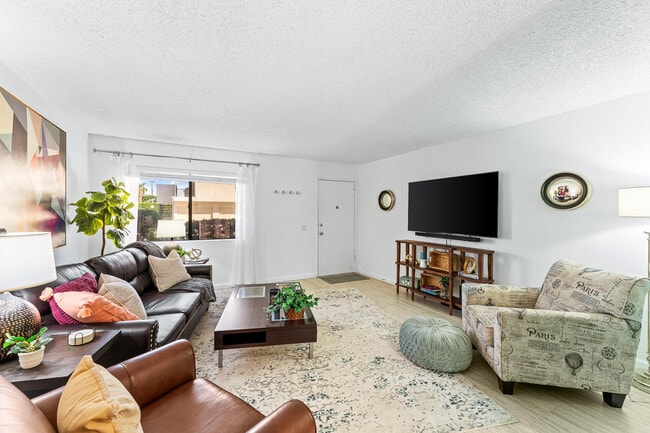 Photo - 2074 N Mira Vista Way