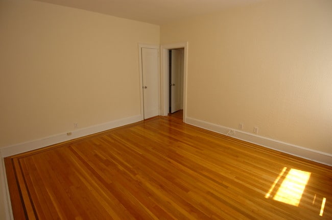 South Grove Apartments