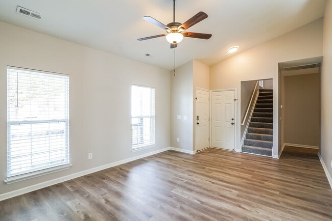 Photo - 6000 Mountview Dr