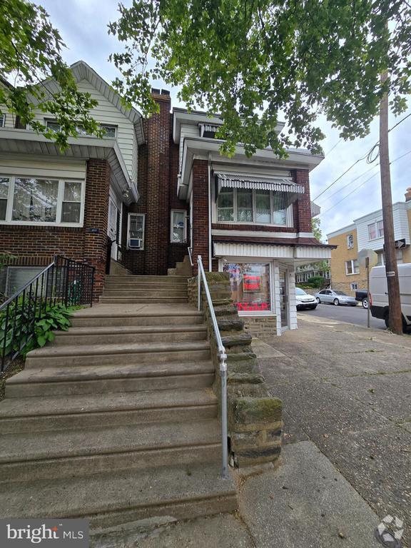 Building Photo - 401 W Godfrey Ave Rental