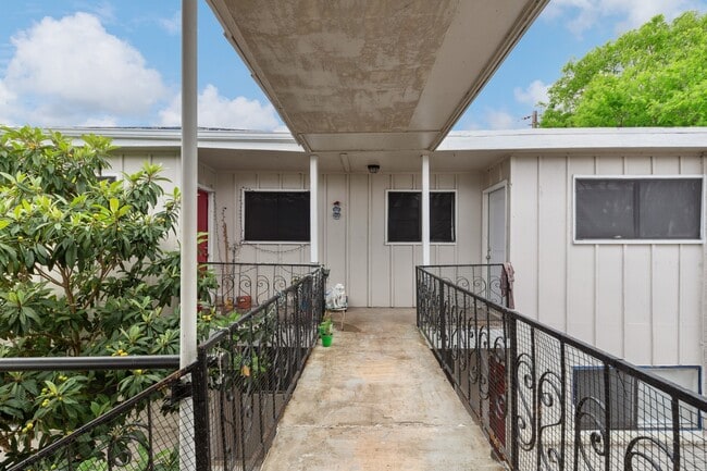 Photo - 3906 Video St Unit F