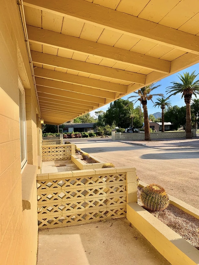 Photo - 4017 E Palm Ln