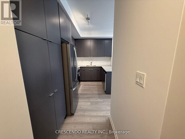 Photo - 18 Lytham Grn Cir