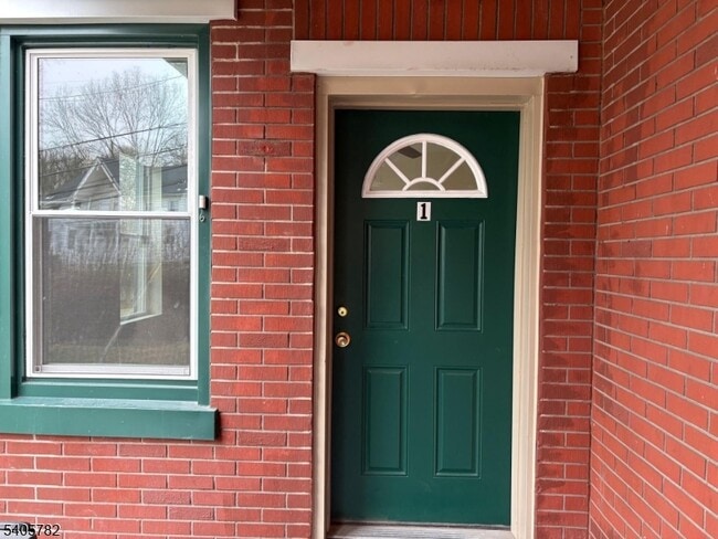 Photo - 786 S Main St