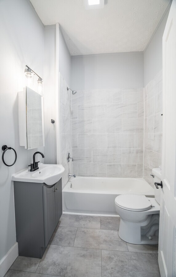 Photo - 618 Miami St