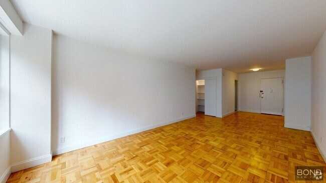 Building Photo - 340 E 74th St Unit 2J Rental