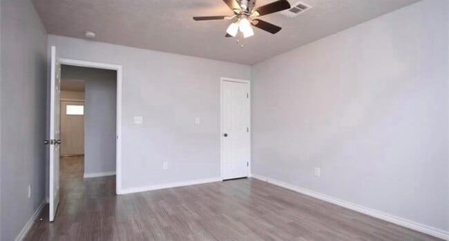 Building Photo - 995 Junell St