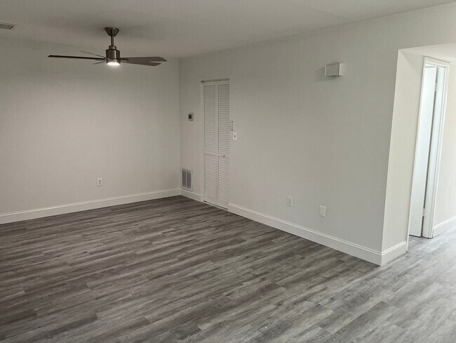 Photo - Updated Townhouse In Herndon