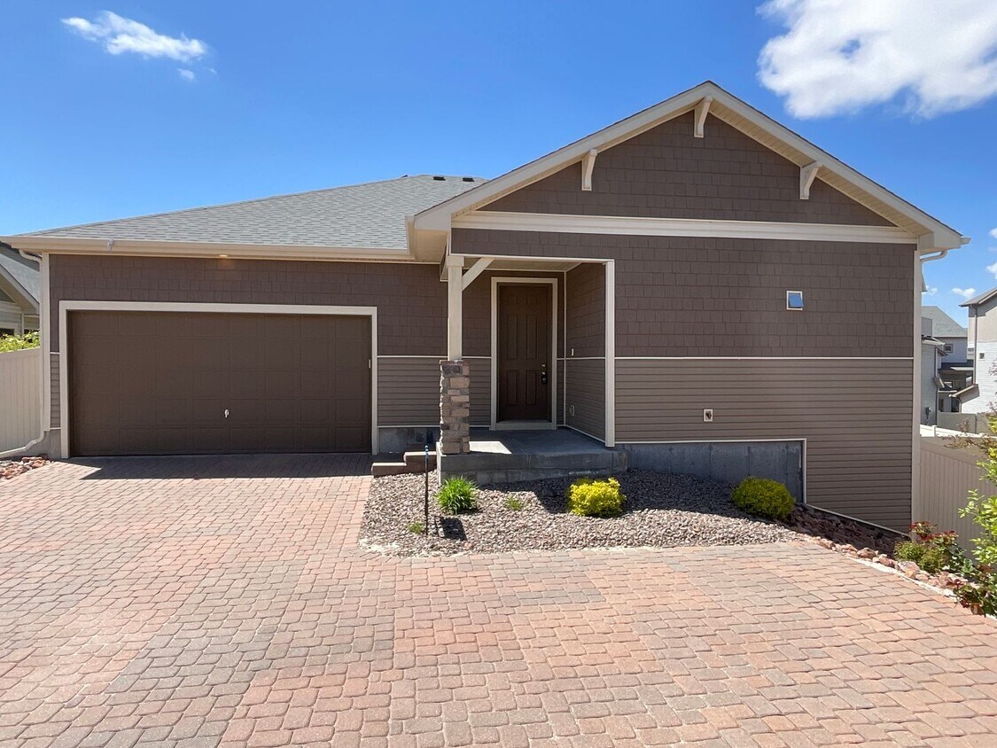 3 Bedroom Home Available Near Marksheffel ... - 3 Bedroom Home Available Near Marksheffel ...