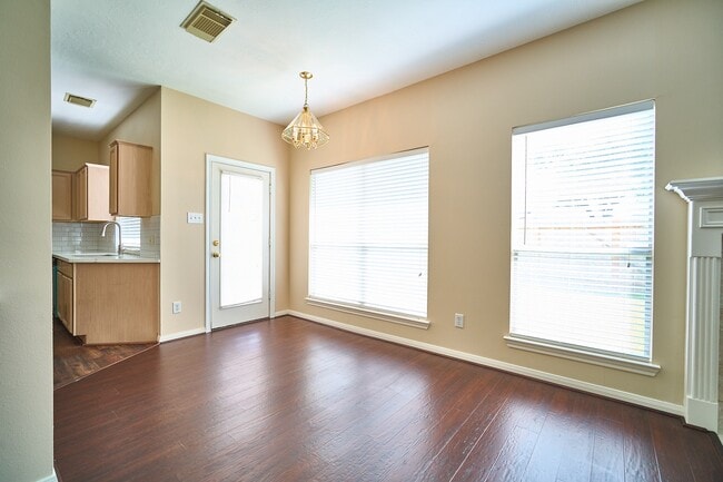 Photo - 9111 Winkbow Dr