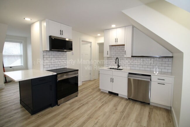 Building Photo - 253 1st NH Turnpike Unit 5