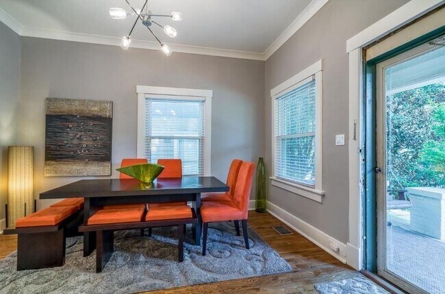 Photo - 1932 Carr Ave