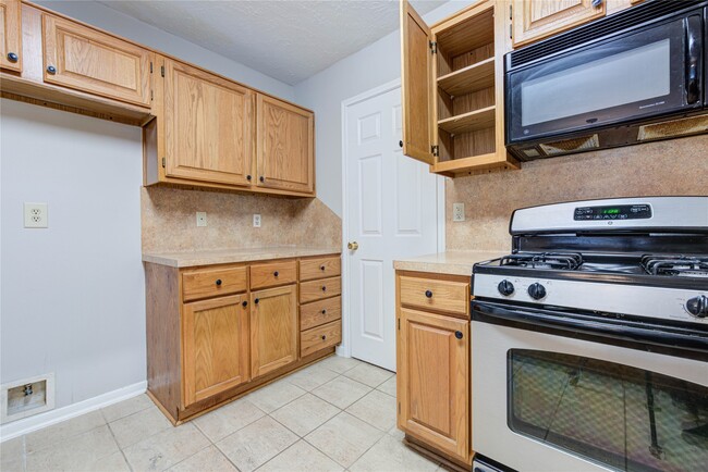 Photo - 3322 Larkwood Ln