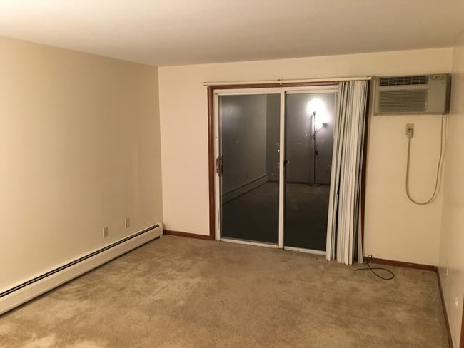 Photo - Notre Dame Apartments