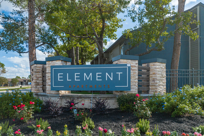 Building Photo - The Element Rental