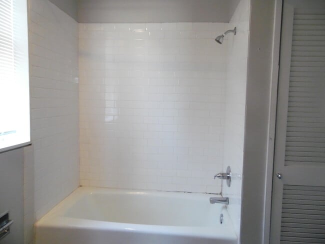 Photo - 547 N Broadway Unit 2B