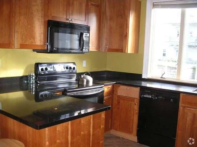 Building Photo - 27R Albion St Unit 2 Rental
