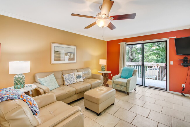Building Photo - 2623 Forest Ridge Dr Rental