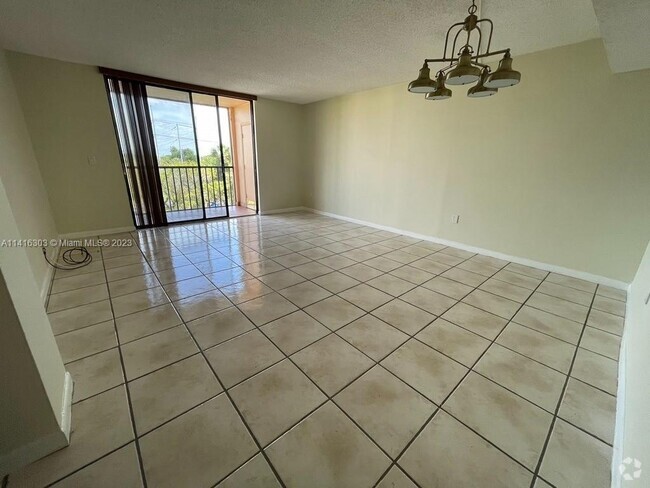 Building Photo - 8500 SW 133rd Avenue Rd Rental