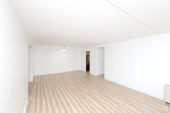 2BR, 1.5BA