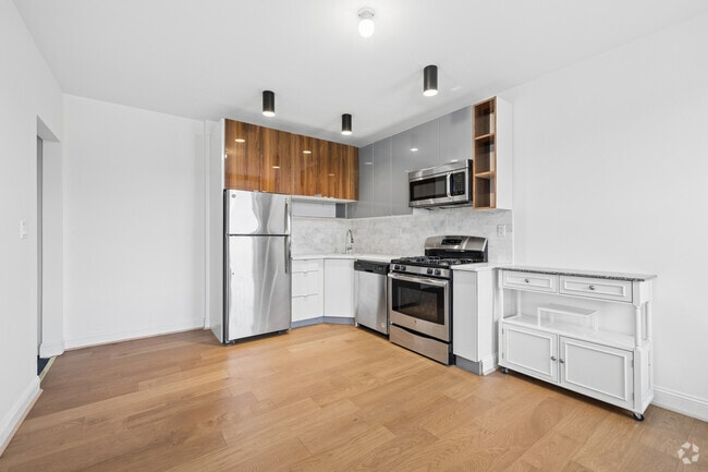 1BR, 1BA - 560SF - Kitchen