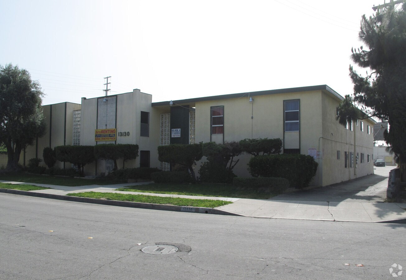 Photo - 13130 Deming Ave