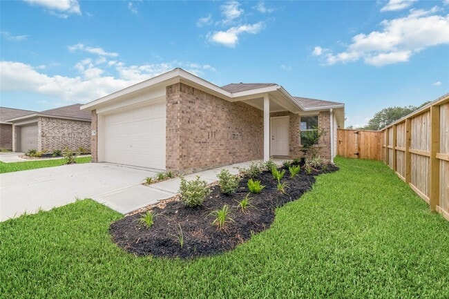 Building Photo - 2902 Mallorca Dr