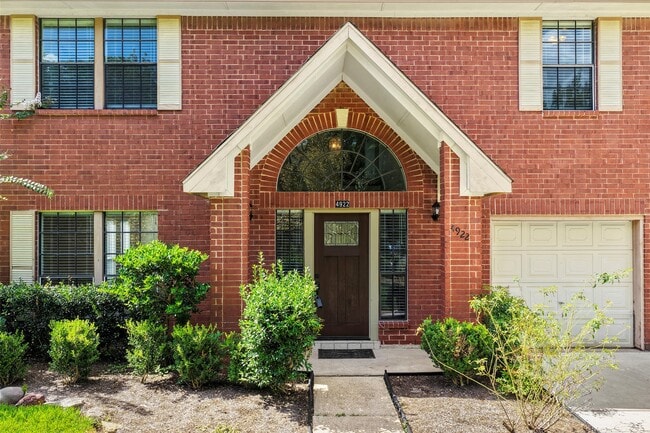 4922 Moss Run Dr