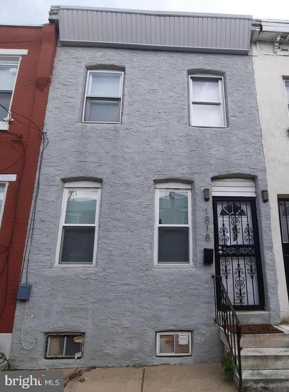 Building Photo - 1818 E Hazzard St Rental