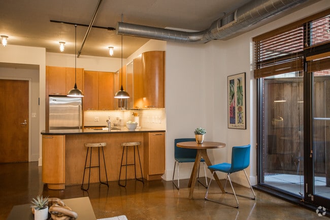 The DeSoto Apartments