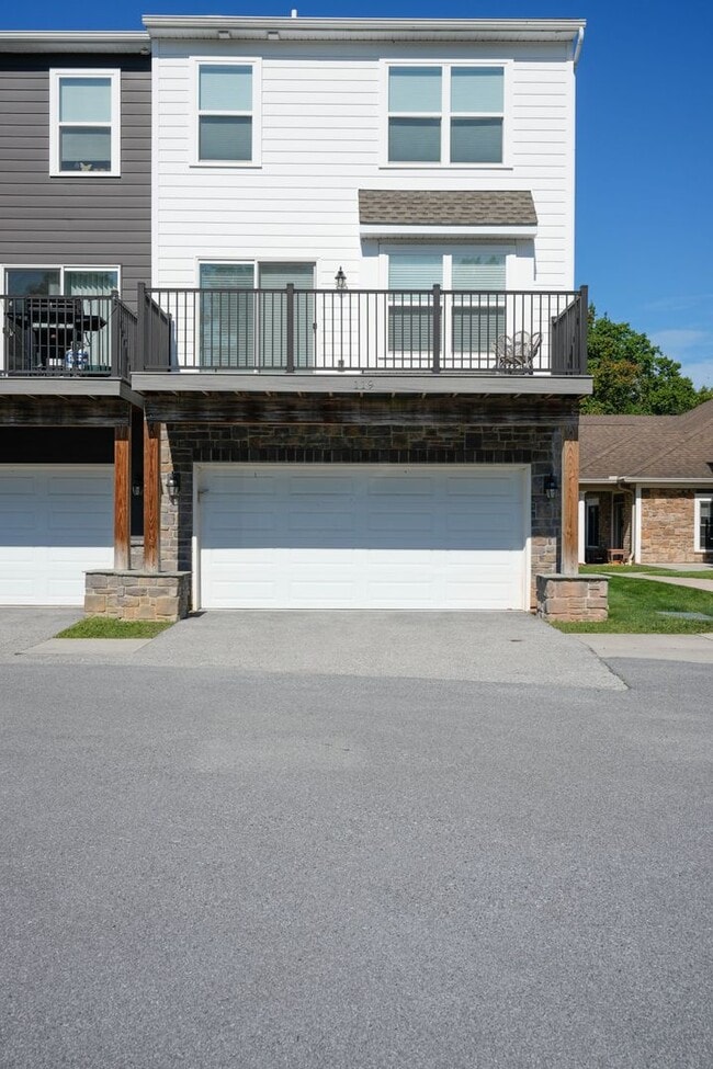 119 High Pointe Dr